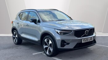 Volvo XC40 2.0 B4P Plus Dark 5dr Auto Petrol Estate
